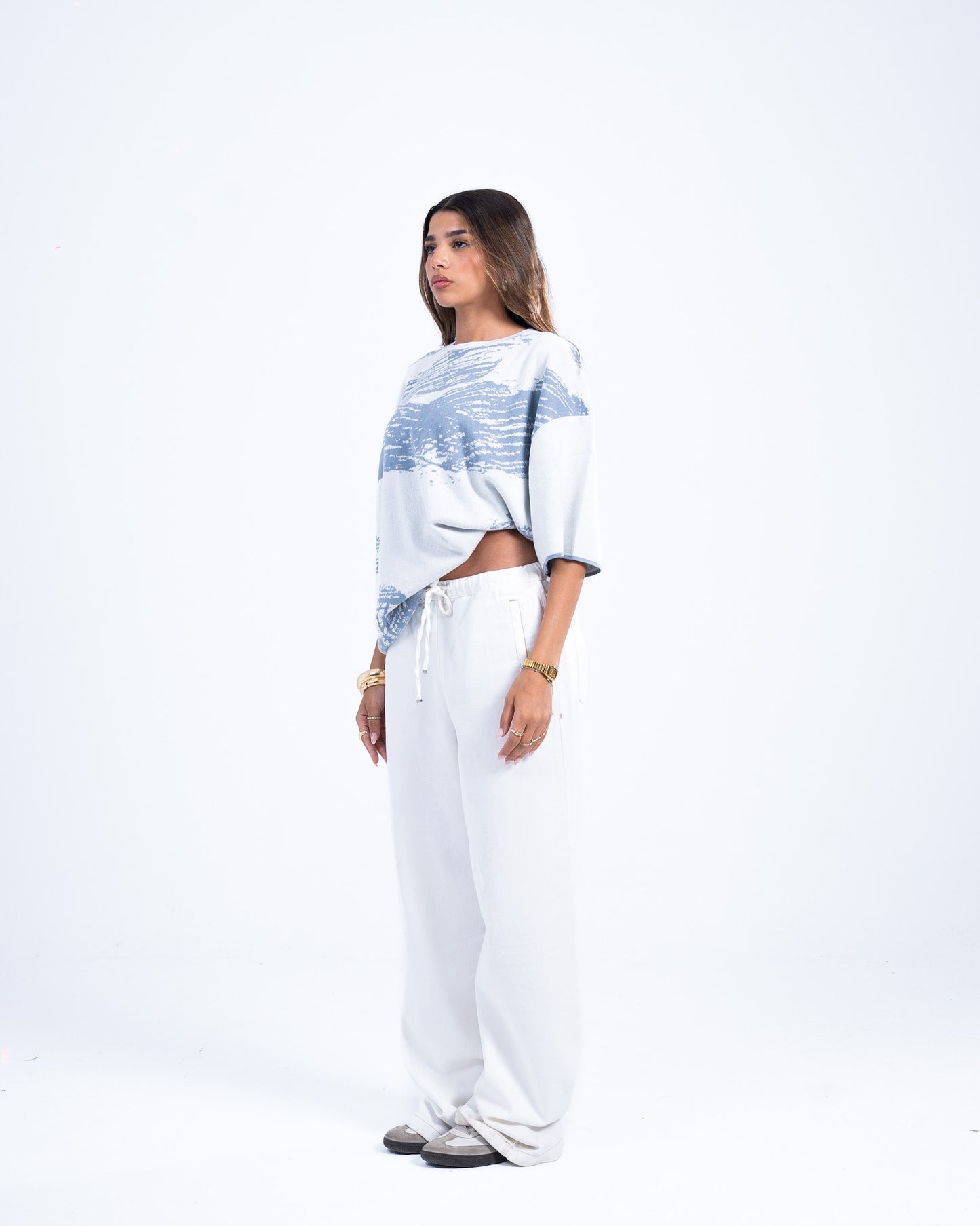 White knitted