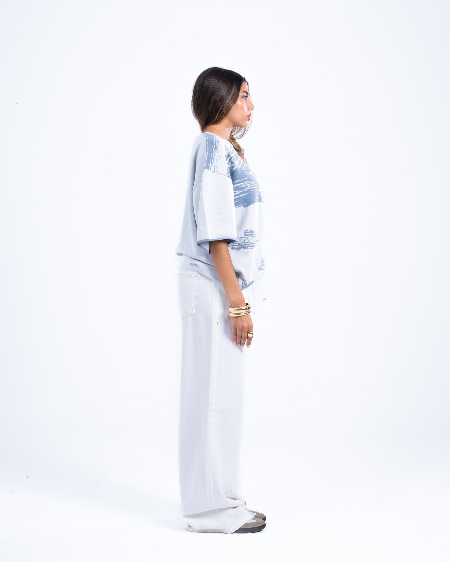 White knitted