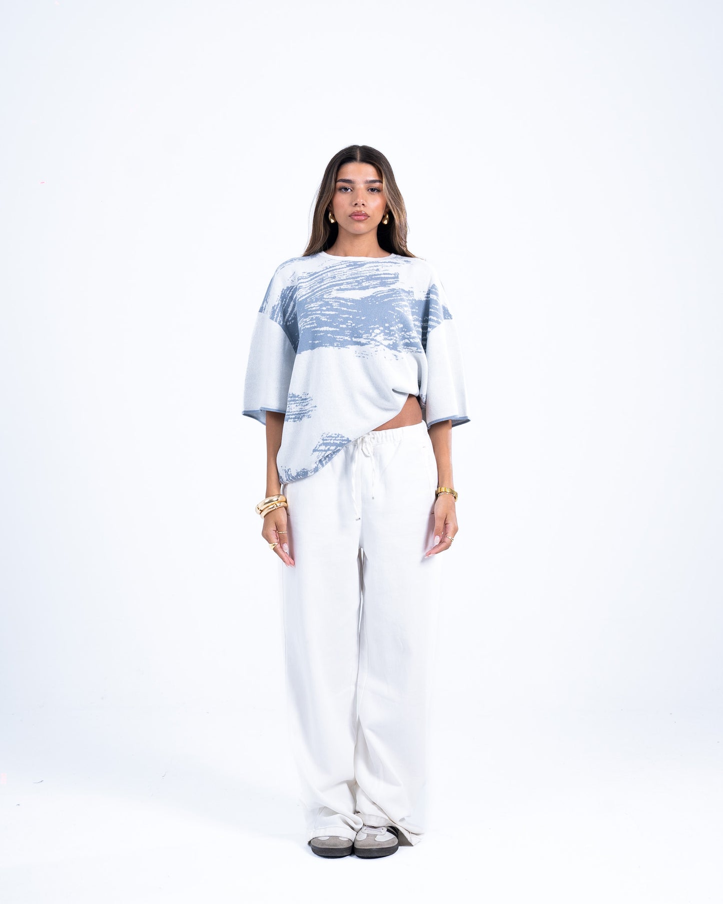 White knitted